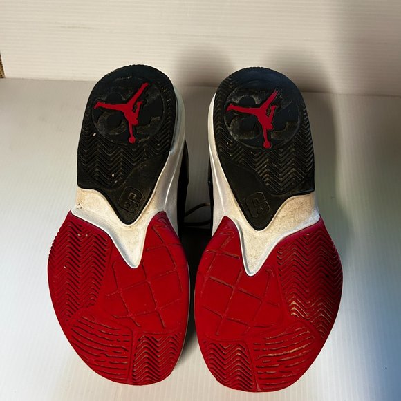 Nike Air Jordan’s - Size 6.5 (8 w) - Mid Black, Red and White - Picture 12 of 12